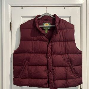 Cabela's Burgundy Puffer Vest